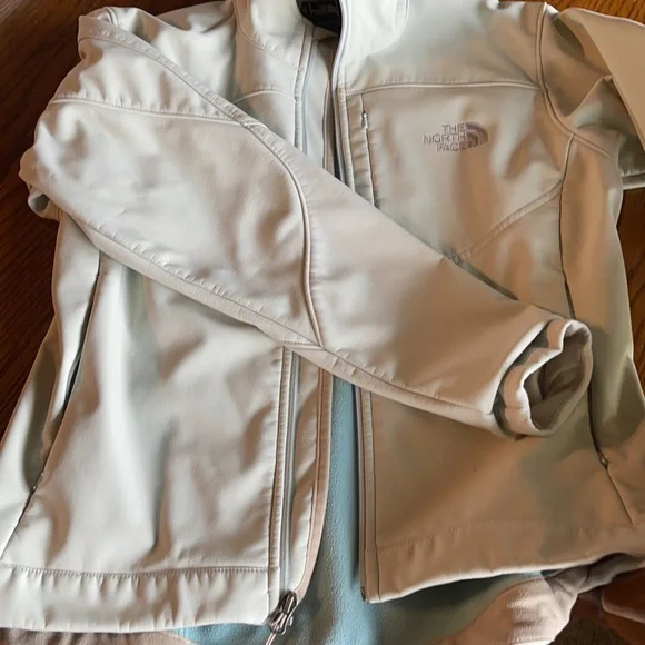 Used - Picture 4 of 7